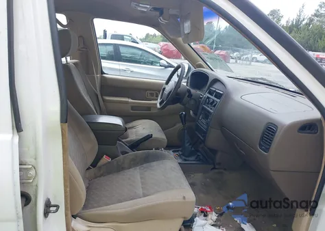 1999 Nissan Pathfinder Le/Se/Xe z USA, uszkodzony, nr VIN JN8AR05S5XW292079